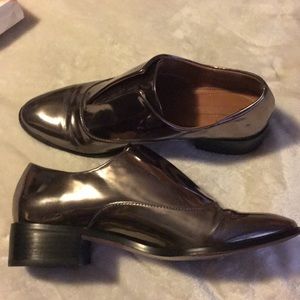 BCBG MAXAZARIA Cira gunmetal Oxford 8.5